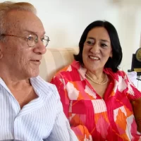 Cantor e compositor Antônio Barros