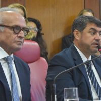 Presidente-da-CMJP-Dinho-e-prefeito-Cicero-Lucena_fto-Olenildo-Nascimento-1140x570