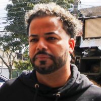 hytalo-santos-chega-ao-deic-apos-prisao-por-suspeita-de-exploracao-sexual-infantil-1755268821979_v2_900x506